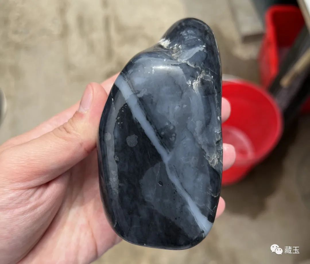 为什么有的和田玉青花特别便宜,和田玉青花什么样的价格高