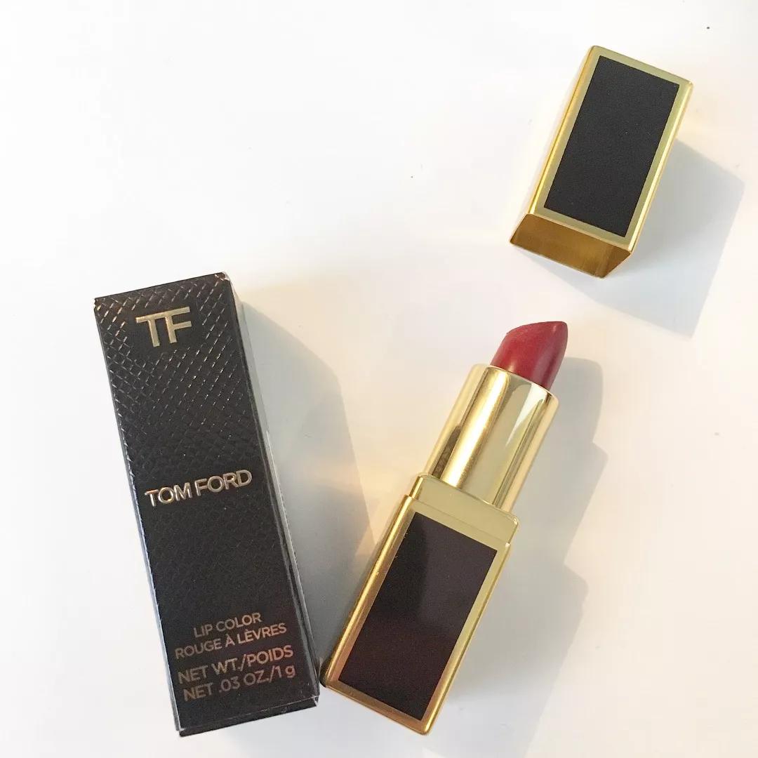 口红排名前十位的口红,口红排行榜前十名有哪些颜色