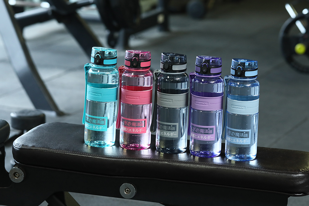 优质塑料水杯的生产厂家,水杯怎么选安全实用又便宜产地