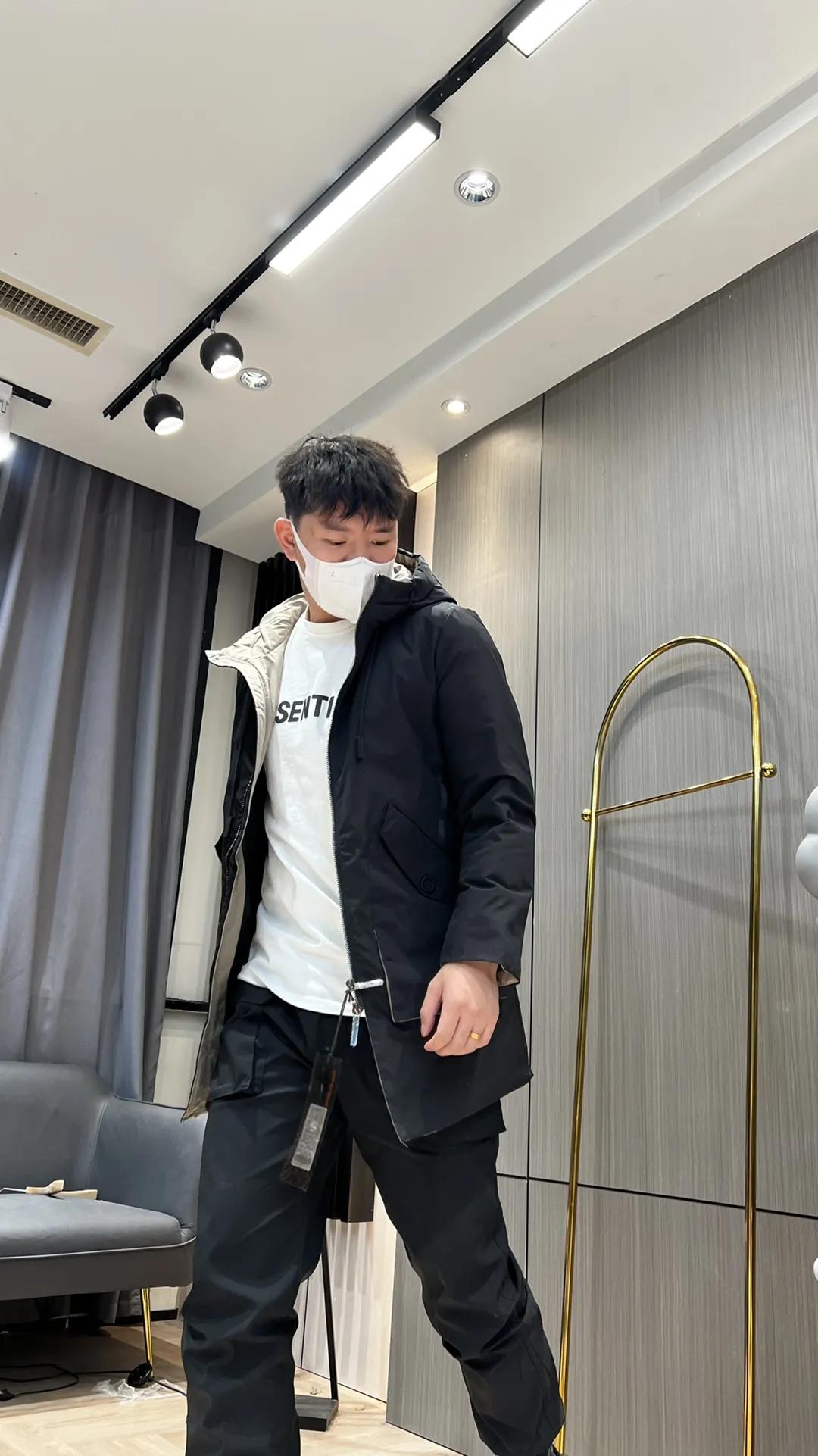 jeep男士中长款羽绒服,男士最新亮面羽绒服