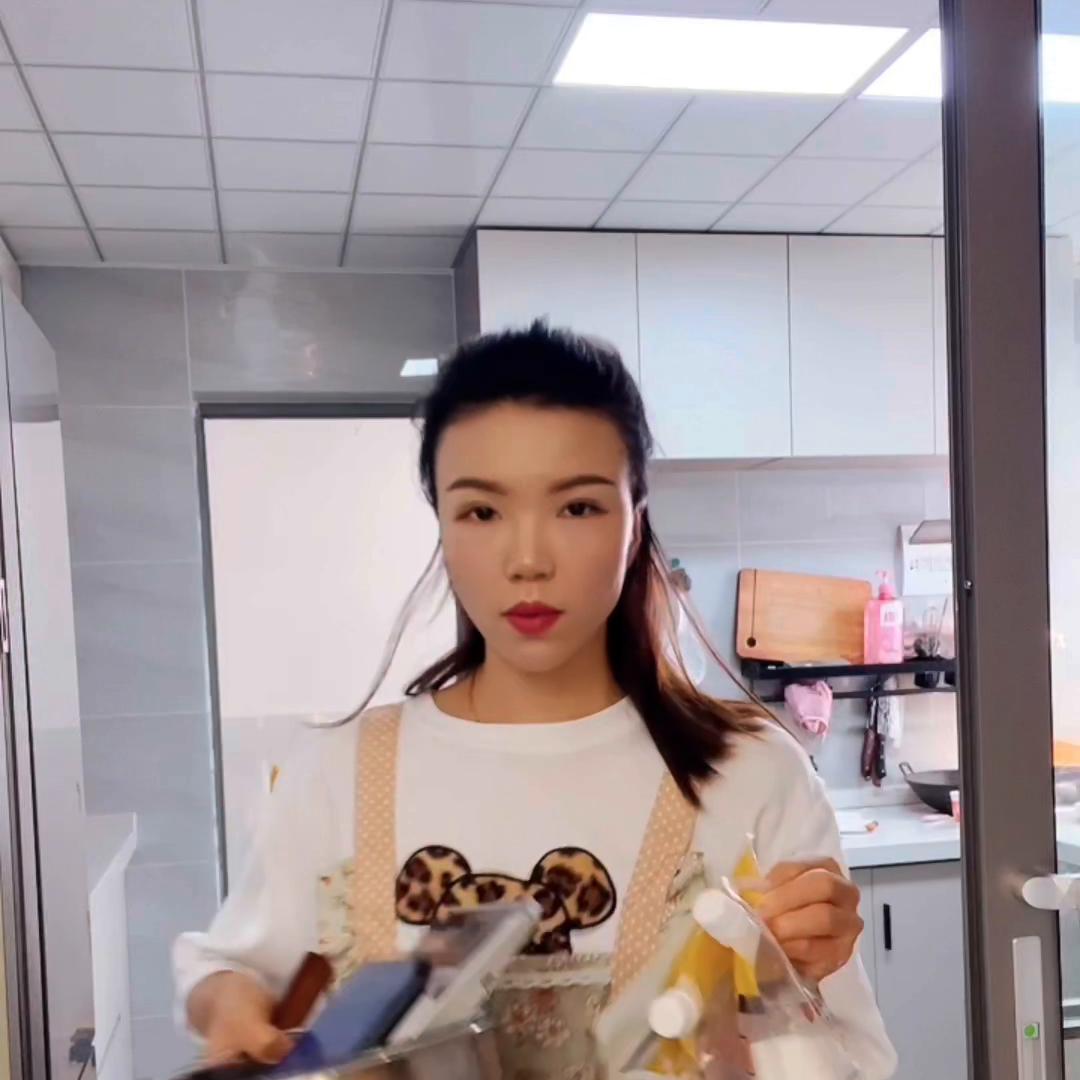 兄弟姐妹是父母给我们最好的礼物,父母给子女的最好礼物是兄弟姐妹