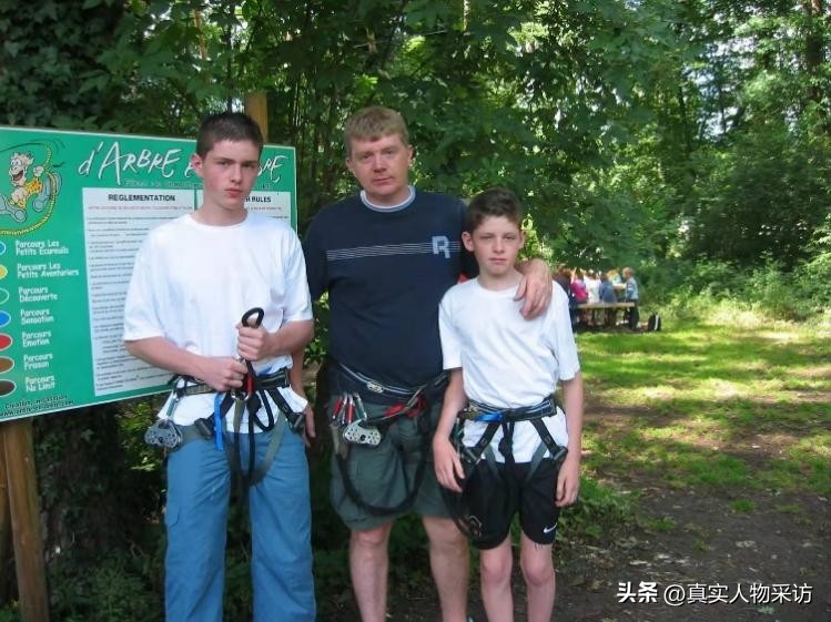 我，英国人，与中国女友相爱，每月上缴工资，想当个中国好女婿