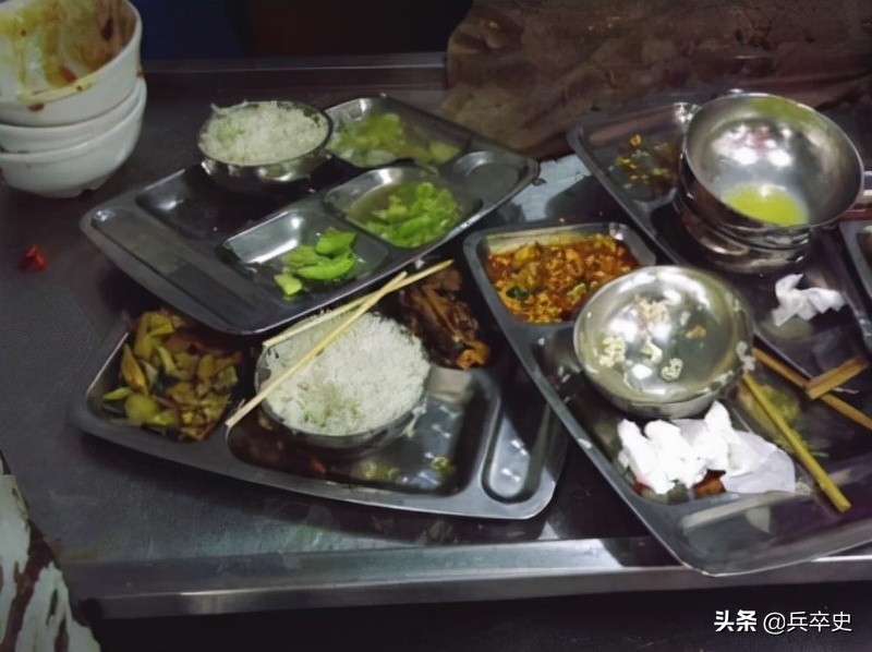 养蟑螂年入百亿,养8亿蟑螂年入百亿