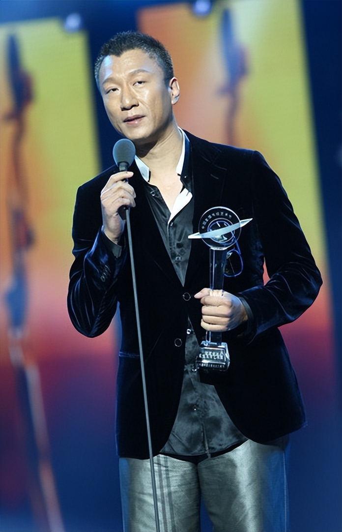 有哪些颜值逆天还有演技的男演员,颜值不高但演技好的男演员