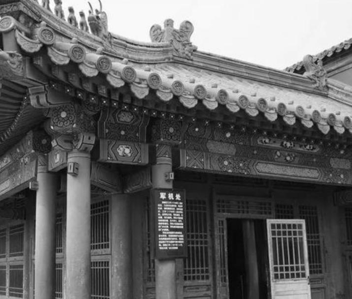 清朝有一个比皇帝还大的官职,清朝特殊的官职权力比皇帝还大