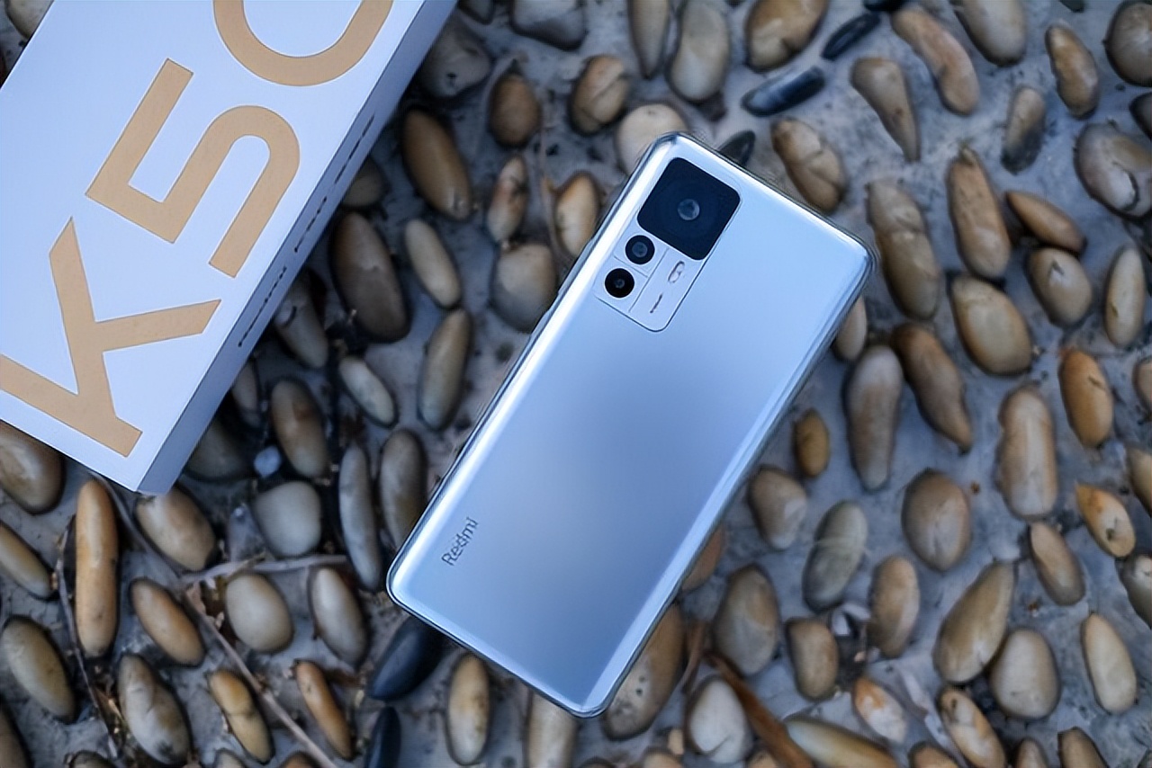 12g256g手机价位3000元左右的,12+256g小屏手机哪款最值得入手