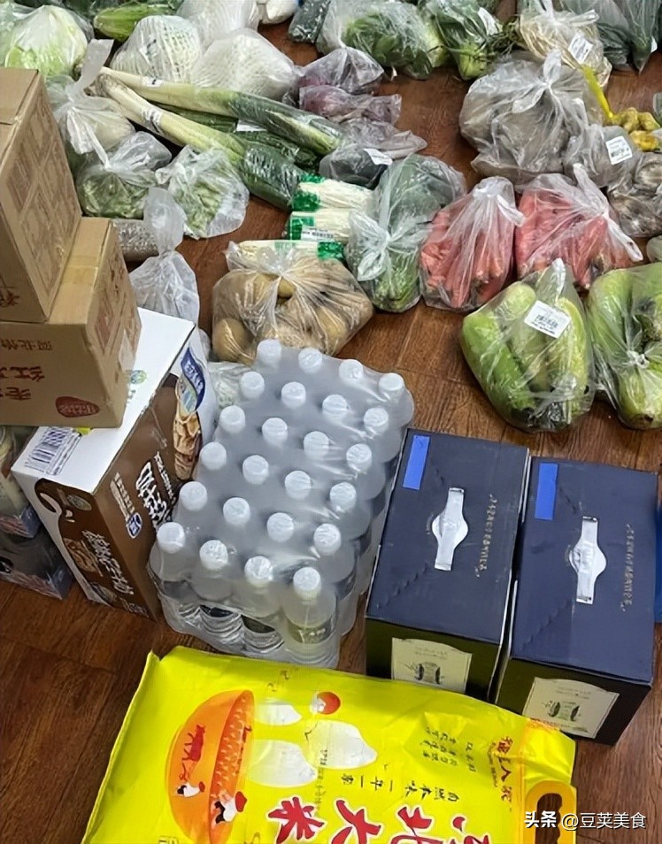 上海囤货必备物品清单,上海发布居家囤货指南