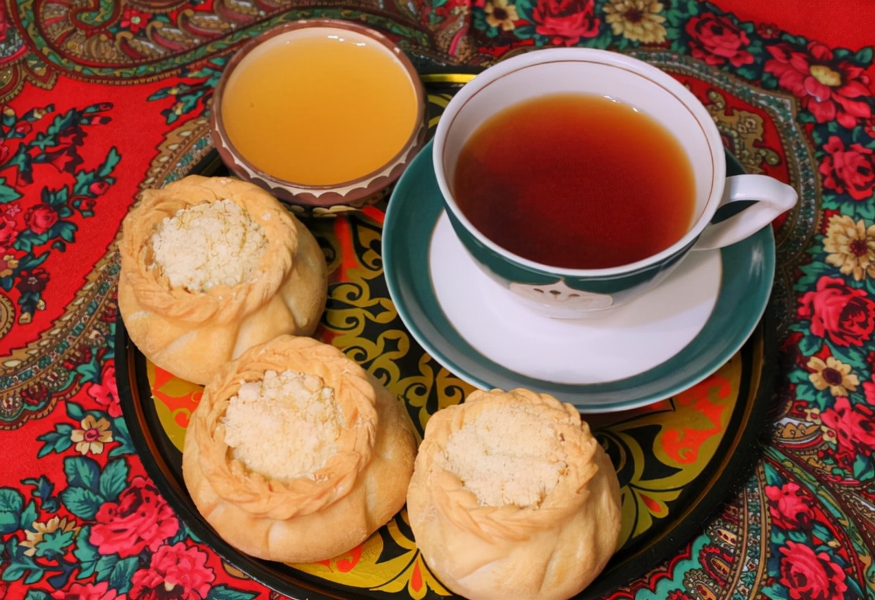 俄罗斯家庭一般吃什么,俄罗斯普通人每天的生活饮食习惯