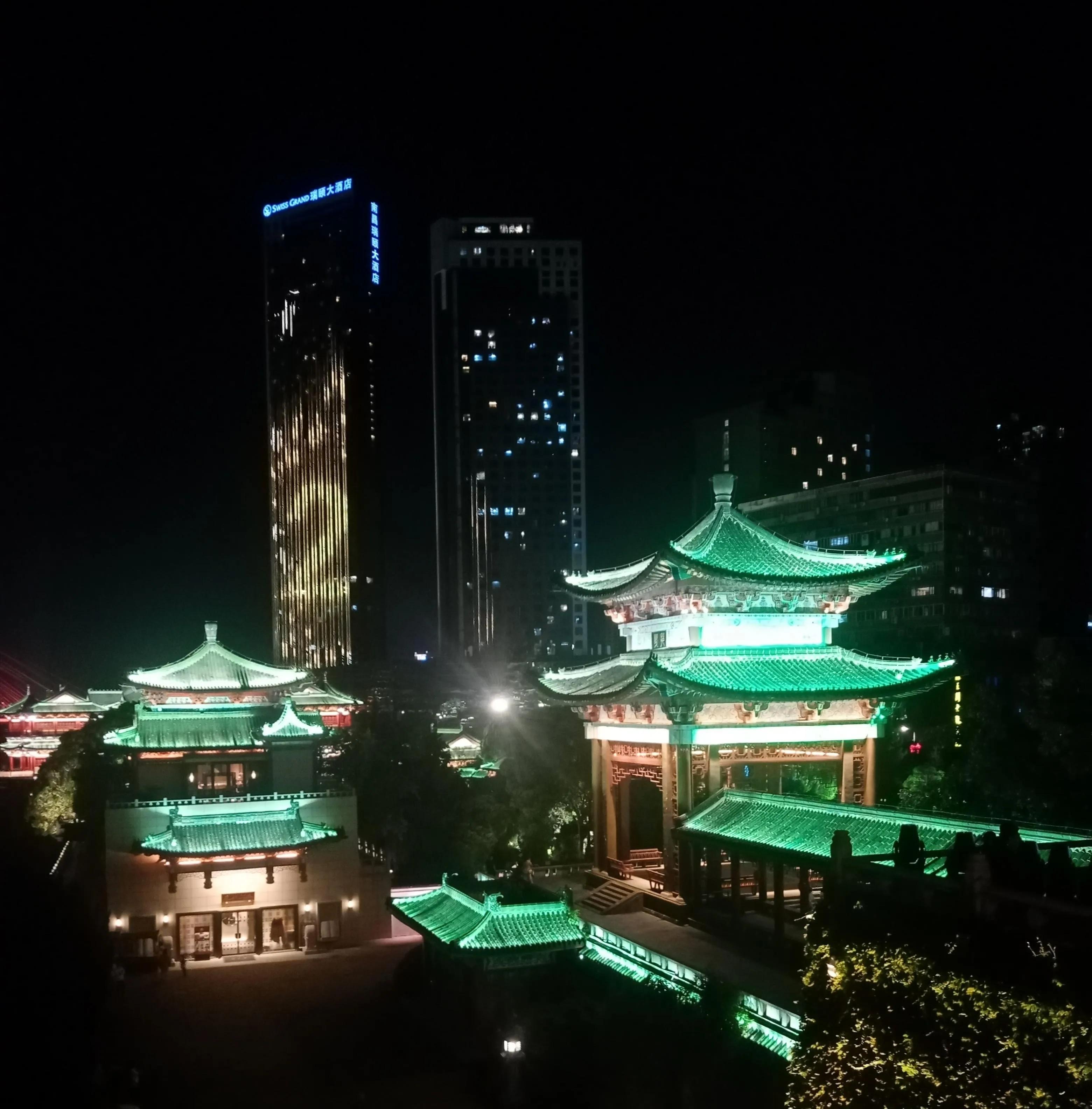 滕王阁是江南的三大名楼,滕王阁是我国三大名楼之首吗