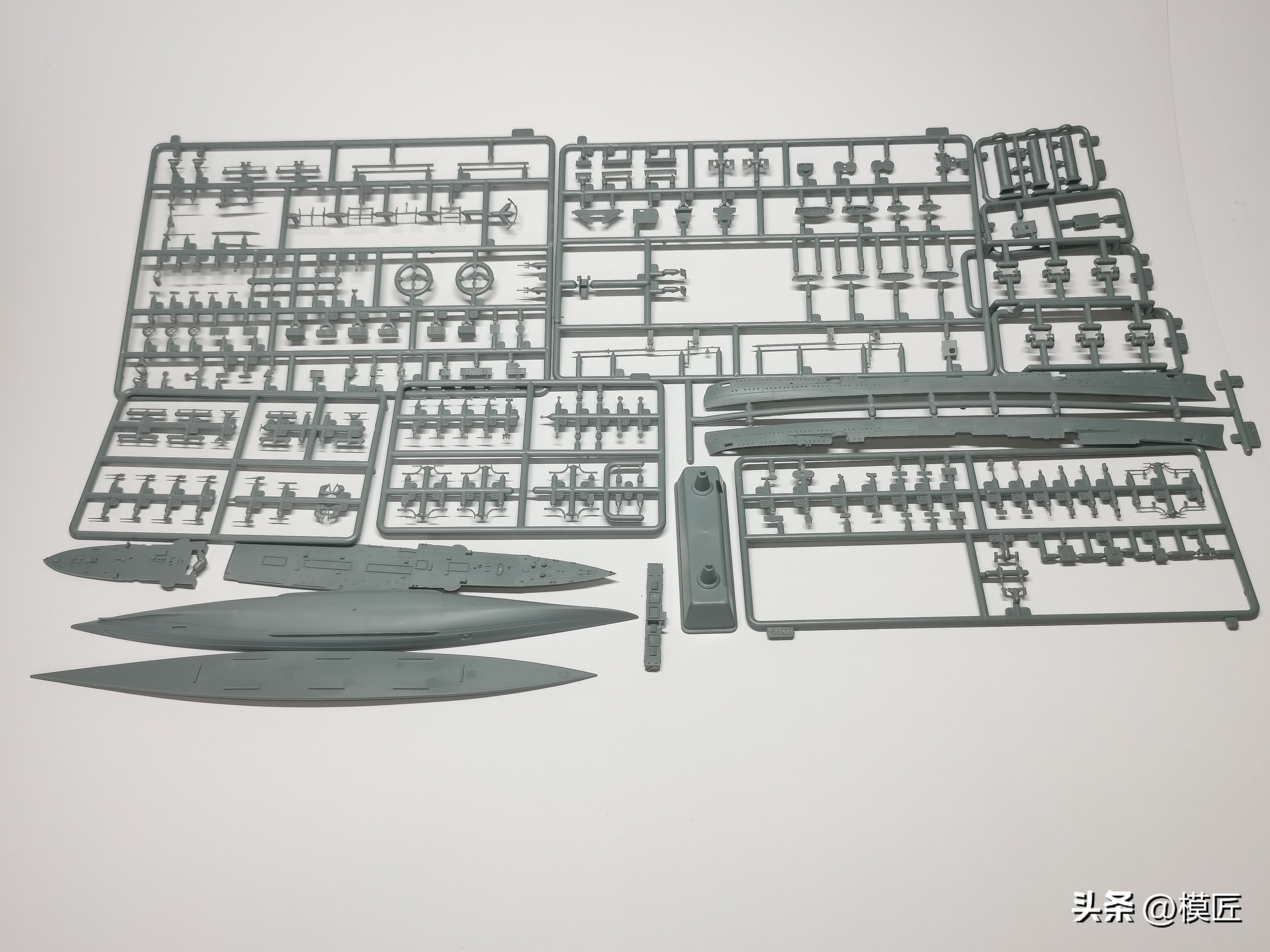 鹰翔1/700德国海军埃姆登号巡洋舰开盒测评