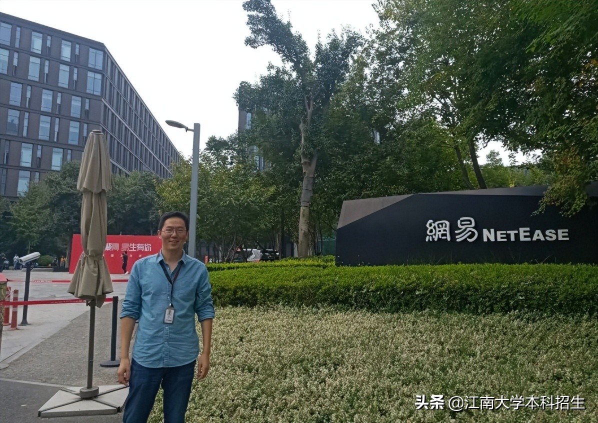 连续三年就业率低,近几年报考最火的专业