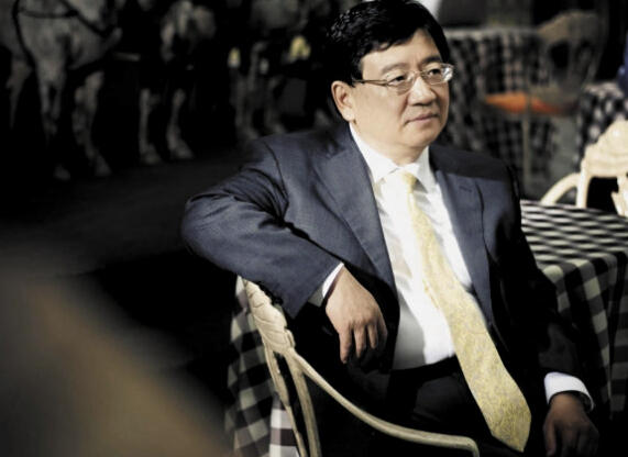 66岁江苏男人，曾是新东方合伙人，套现40亿离开，现在身家70亿