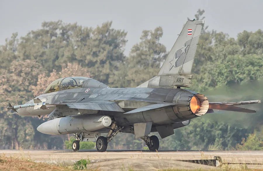 中国战机fc-31,中国fc-31战斗机