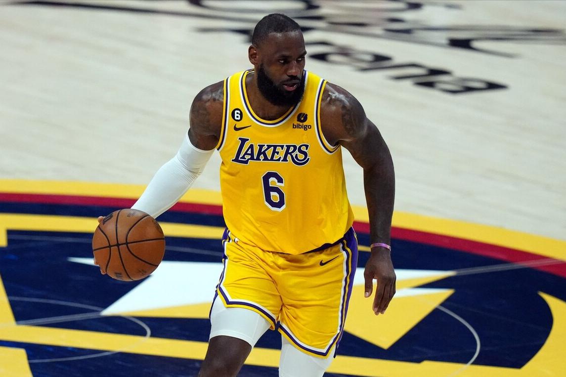 詹姆斯会在湖人退役吗,湖人四连败詹姆斯谈退役