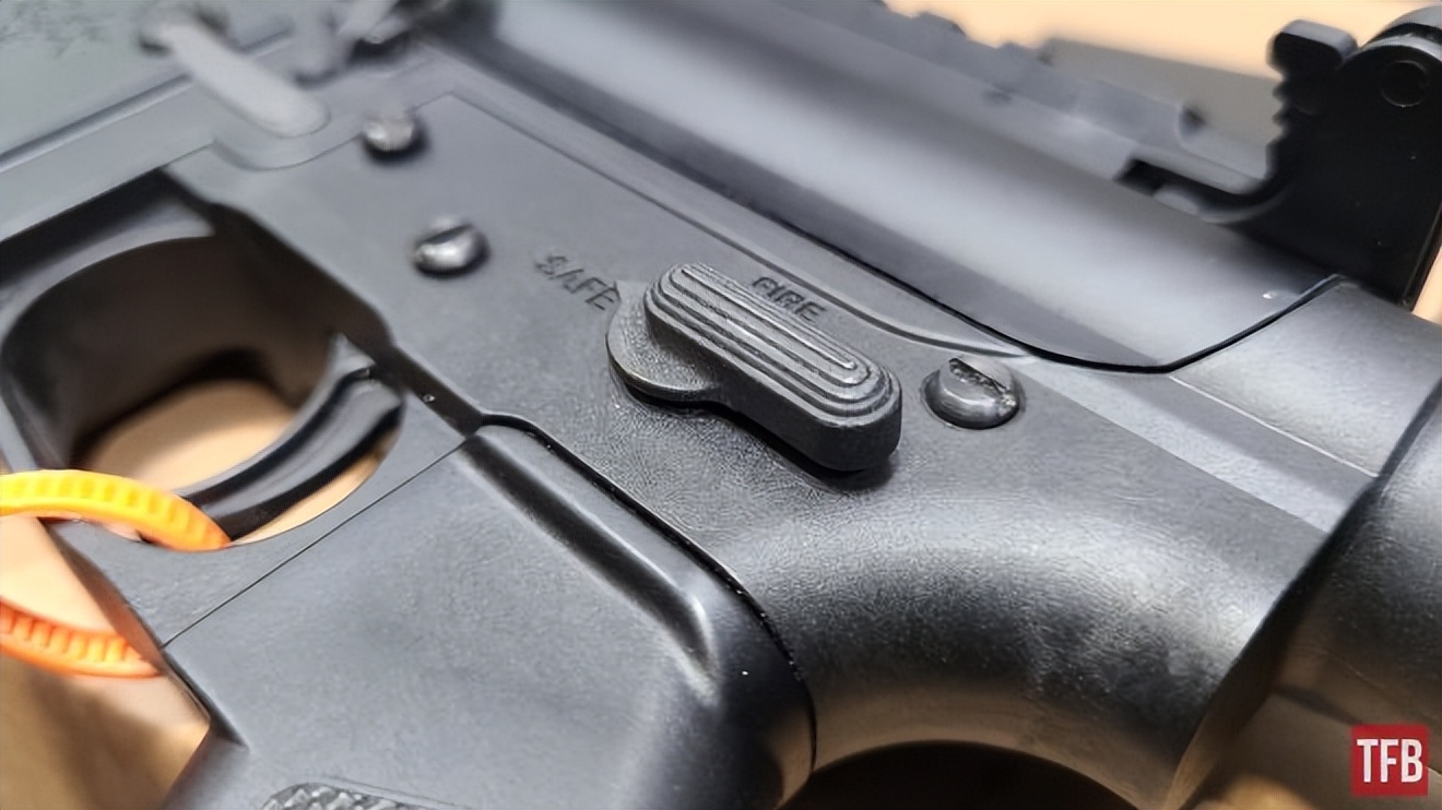 儿童步枪是真的吗,jr-15突击步枪儿童版射击视频