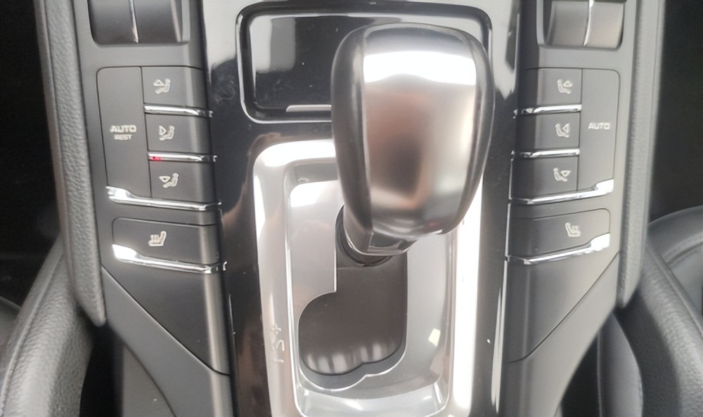 几万块老款卡宴,老卡宴几万块