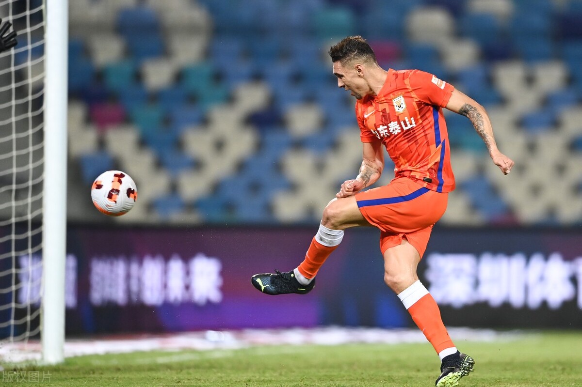17场8球6助攻视频,泰山国脚合同
