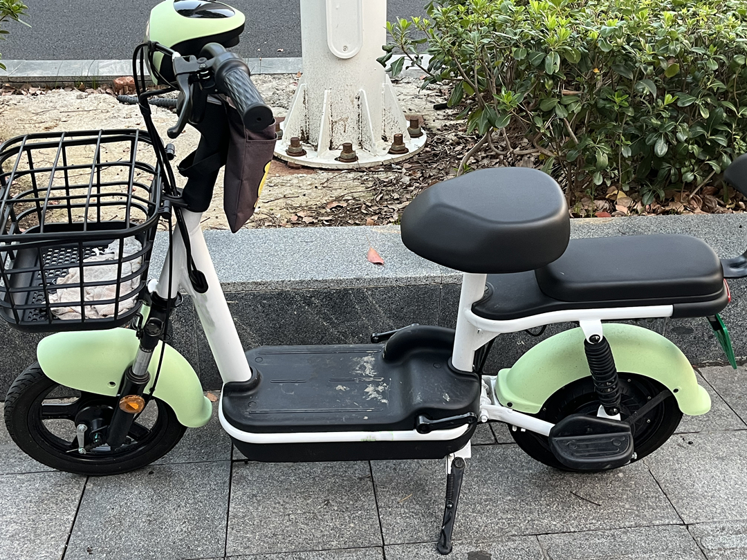 电动车350w和400w区别,电动车500w和800w电机哪个好