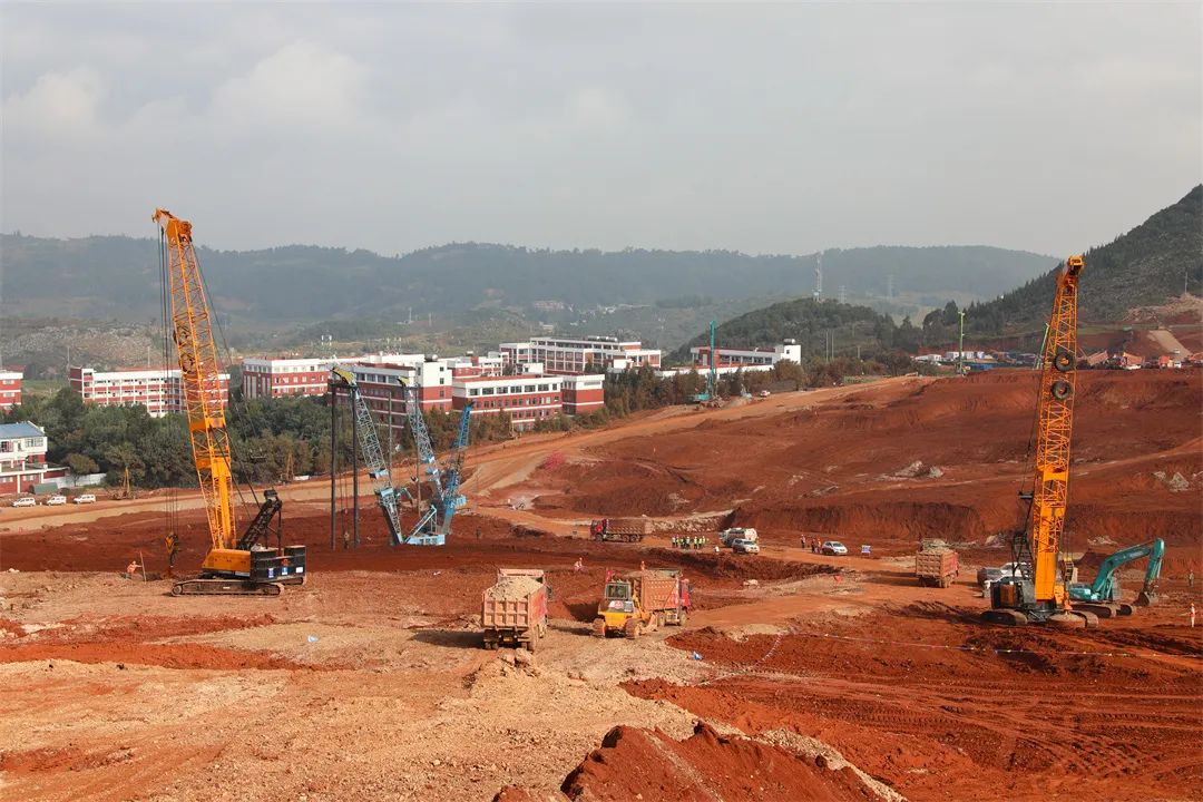 云南打造中国铝谷世界光伏之都,云南绿色铝创新产业园铝加工项目