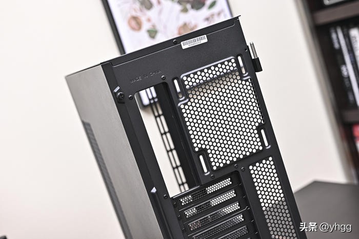 低调实用中塔——ROGZ690HERO+影驰4070Ti+银欣FARAB2装机展示