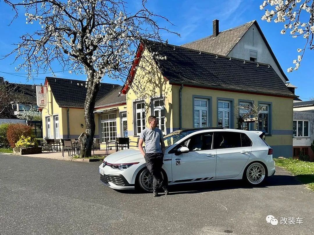 第八代高尔夫gti实车图片,高尔夫8代gti姿态