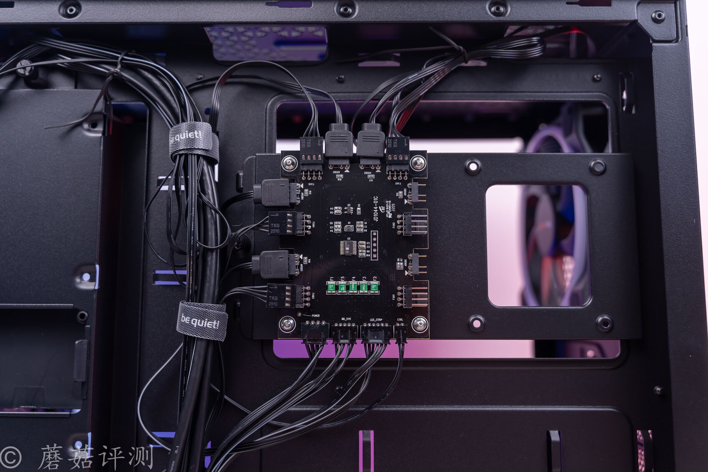 散热优秀，精致安静、德商德静界PUREBASE500FX中塔机箱体验评测