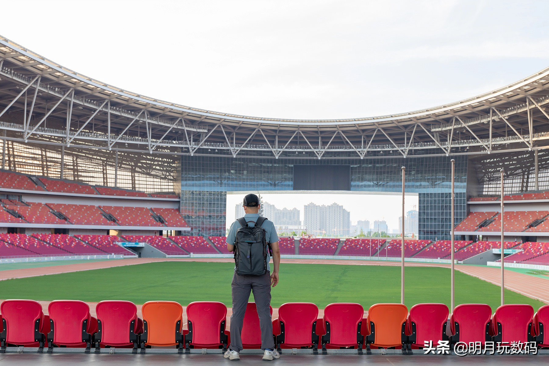 光影行星双肩包男200,类似于光影行星的双肩包