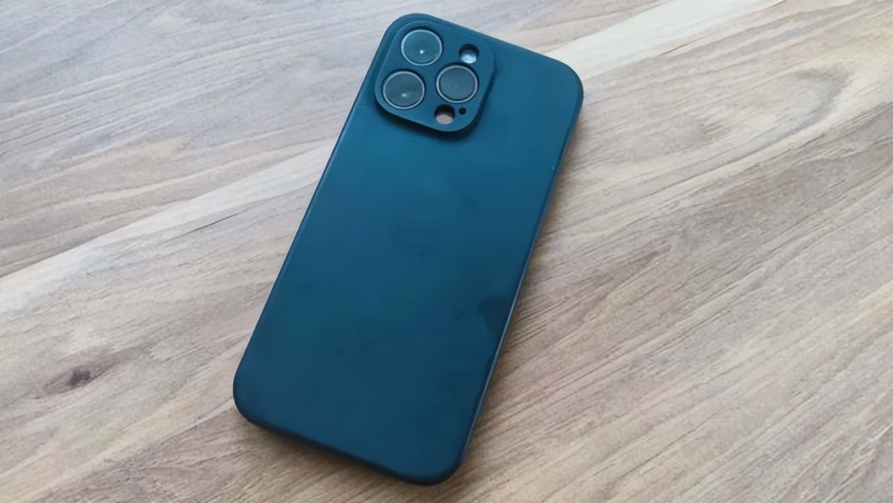 要不要高价买苹果14promax,花一万多买iphone14promax值得吗