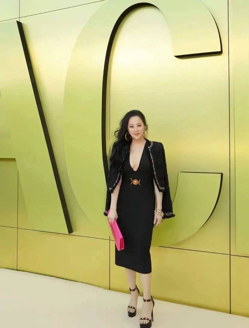 心机女搞垮富豪,拜金女把土豪搞破产完整