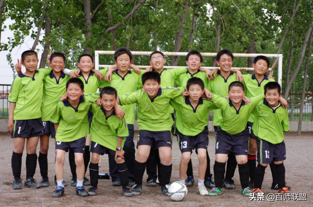 世界杯进行时！这位校长17年坚持“足球育人”，道术并举