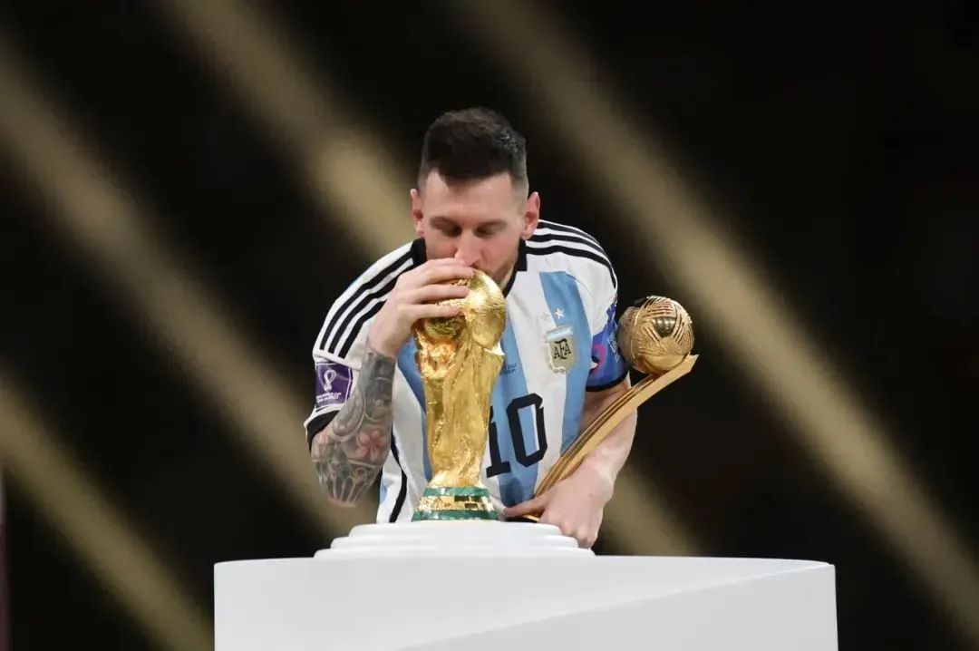 梅西圆梦卡塔尔世界杯视频,卡塔尔世界杯梅西对姆巴佩