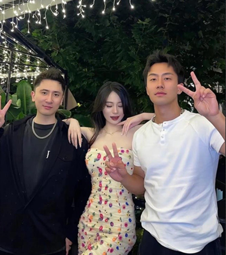 范志毅和女儿的照片,范志毅跟女儿的视频