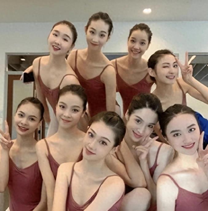 顶级大型歌舞团,豪华歌舞团