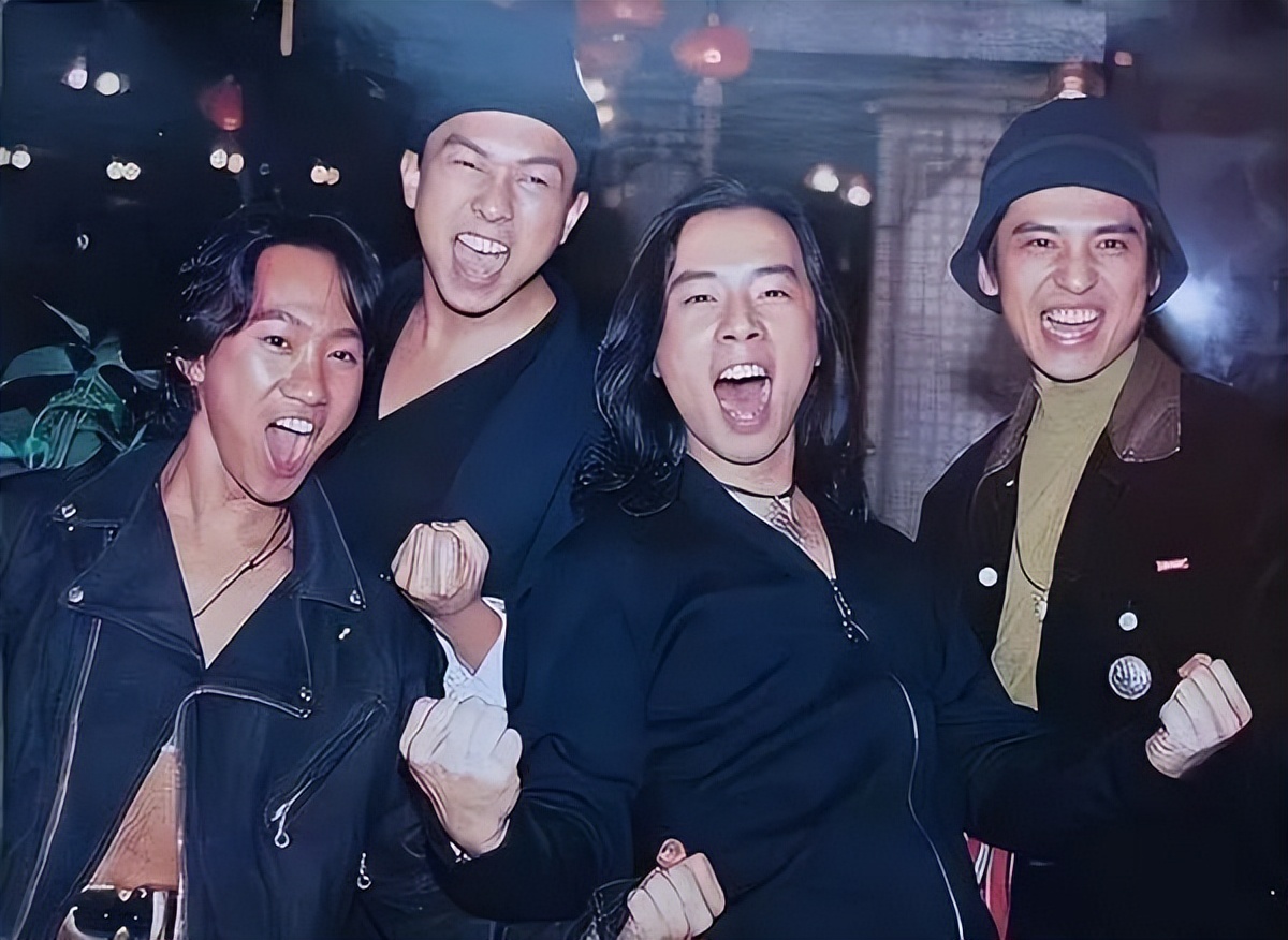 黄家驹去世后beyond演唱海阔天空,黄家驹从再见理想到海阔天空