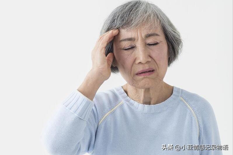 子女雇个保姆伺候70岁老人 (53岁保姆给49岁大叔当保姆十年)