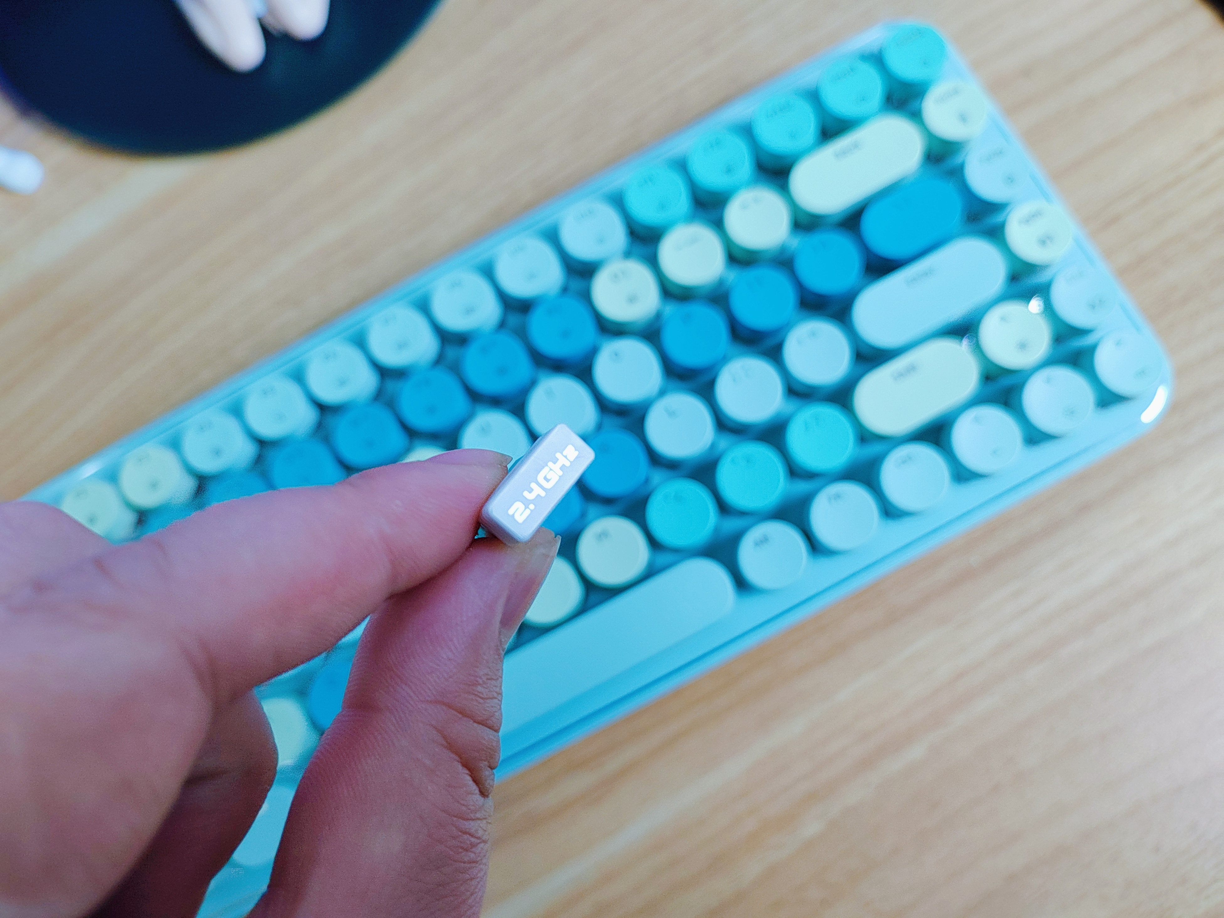 黑爵k680t键盘评测,黑爵ak992三模机械键盘上手简评