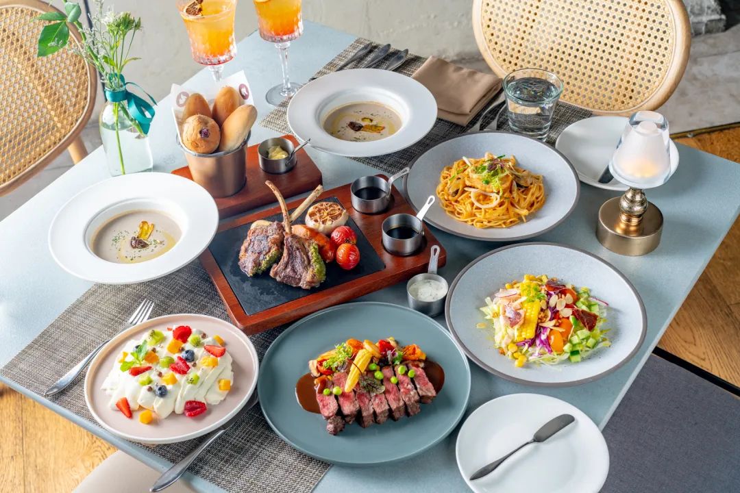 隐藏在历史博物馆旁边的院子,上海历史博物馆顶楼西餐厅