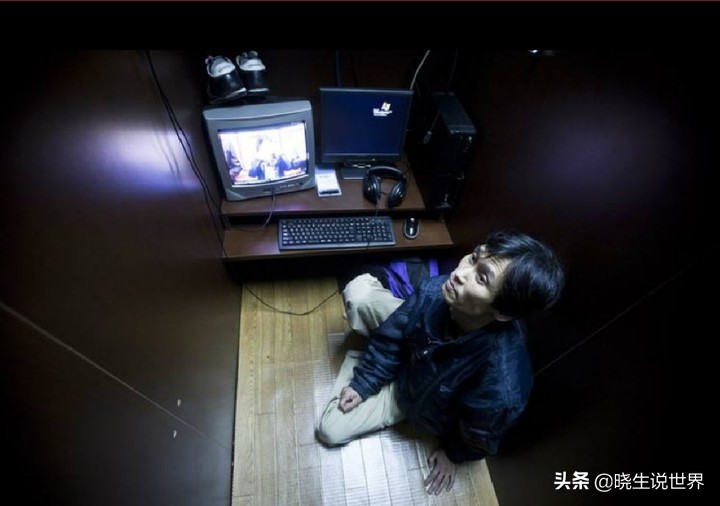 纯黑的噩梦，“每月到手14万日元”在日本被刷屏