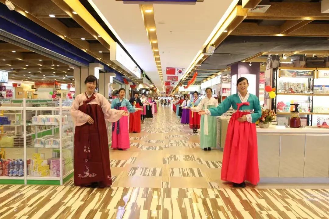 杩欐潯璺彲浠ヤ竴鐩磋蛋涓嬪幓,浠庢鍙互鍝佸皾浜洪棿鐑熺伀