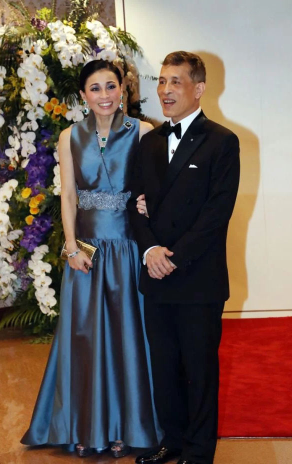 泰国拉玛十世王后照片,泰国国王拉玛十世图片