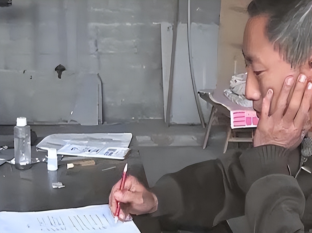 男子研究彩票三年,农村男子研究彩票多年连中500万