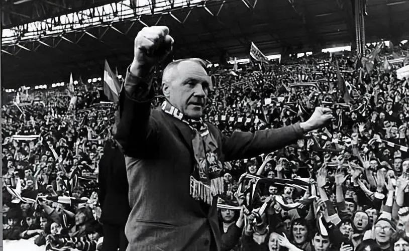 欧冠神迹重温伊斯坦布尔之夜,欧冠利物浦伊斯坦布尔奇迹