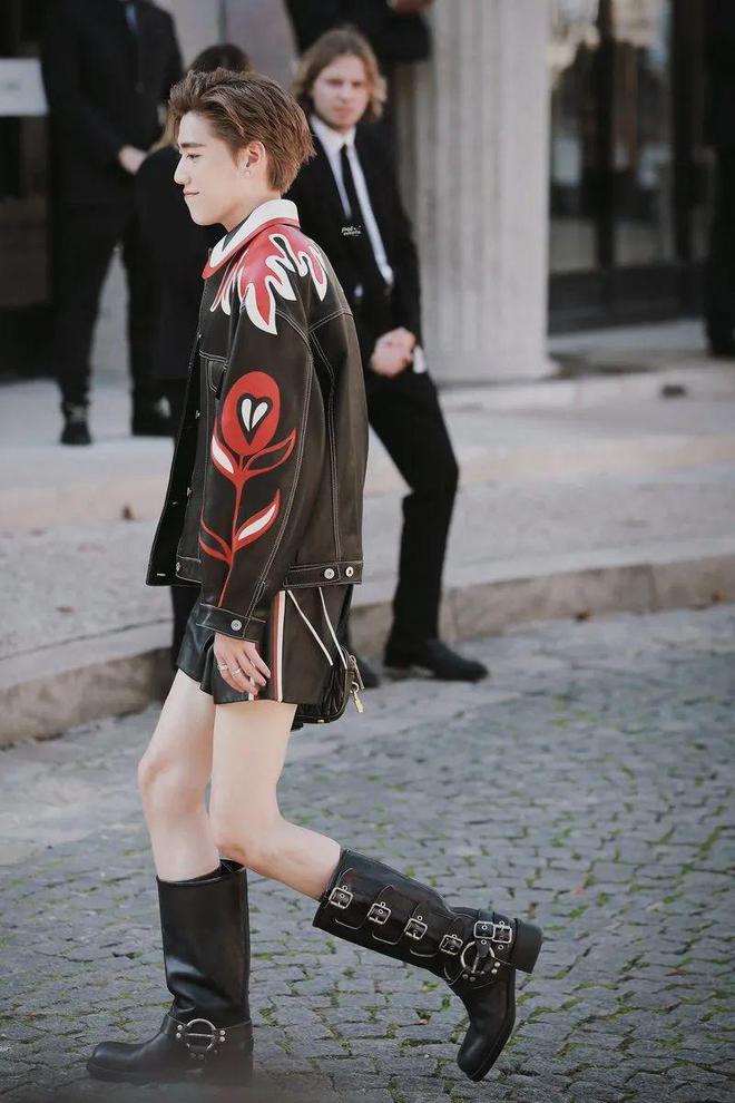 杨幂穿什么长靴子好看,杨幂同款过膝长靴