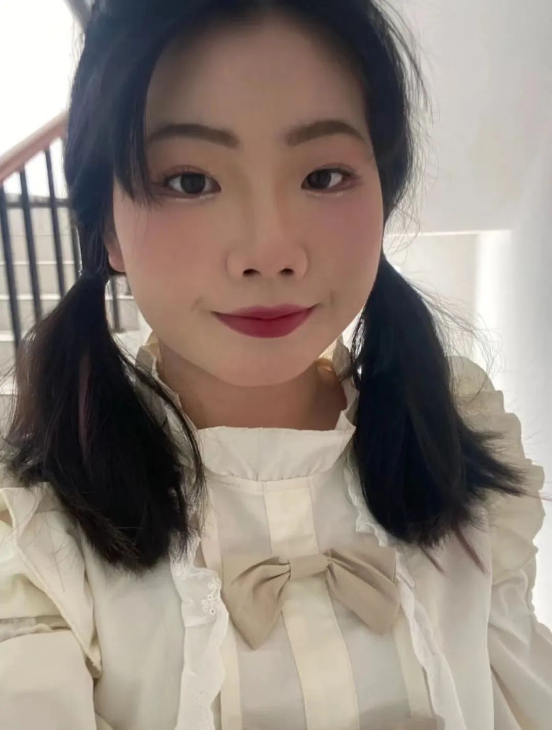 塌鼻子正脸好看,塌鼻子该如何变美啊