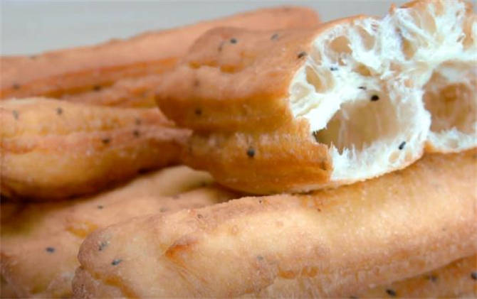 空心小油条做法可以自己在家做,酥脆空心无铝油条预拌粉大袋1000g