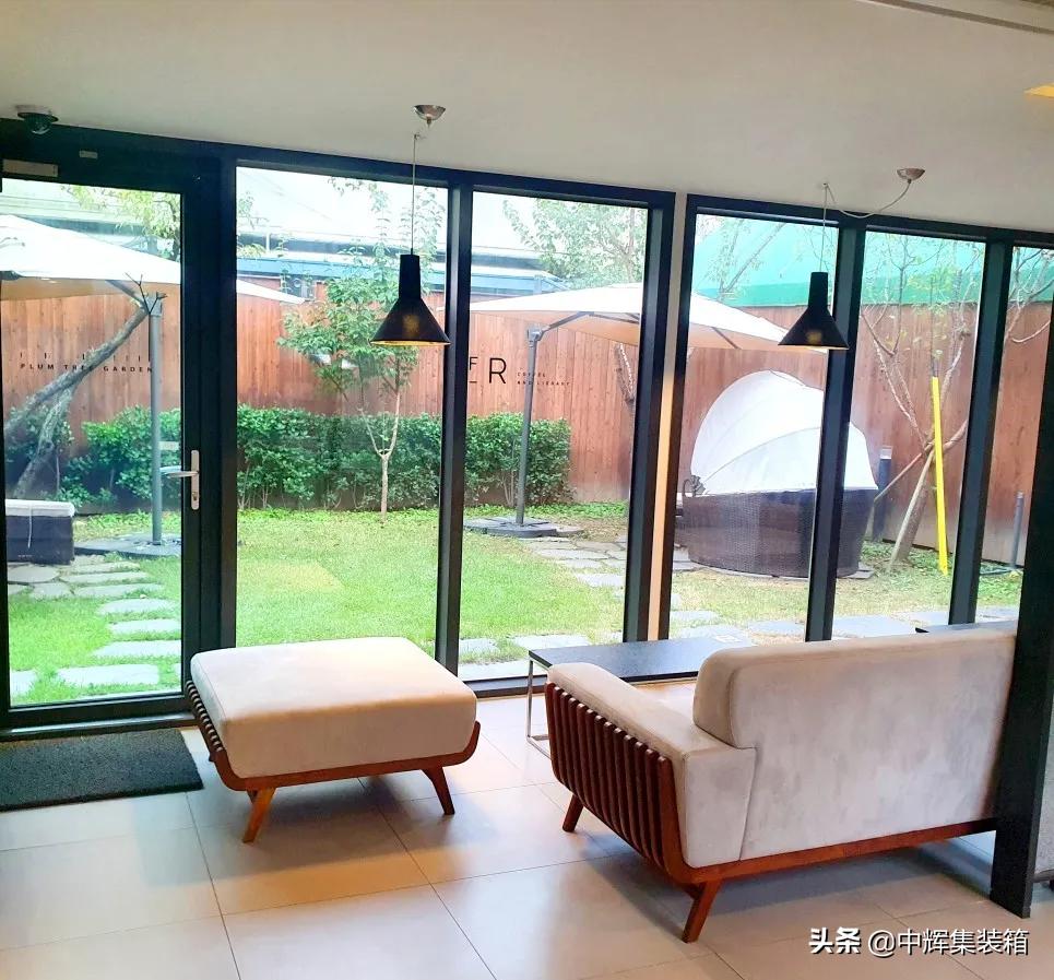 用集装箱打造的多功能咖啡馆设计,集装箱改造简约轻奢风咖啡厅