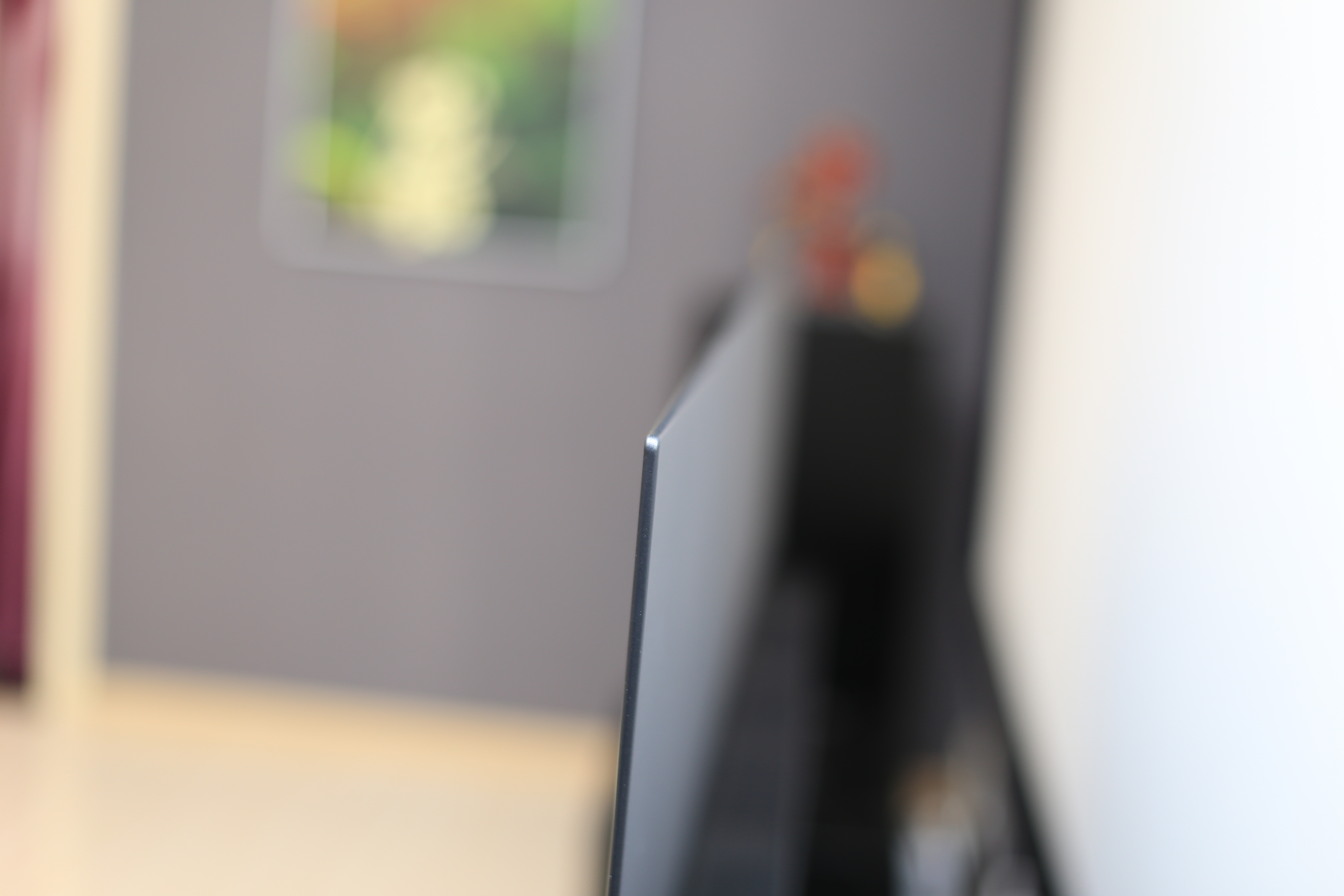 小米oled77寸,小米6oled和至尊版哪个好