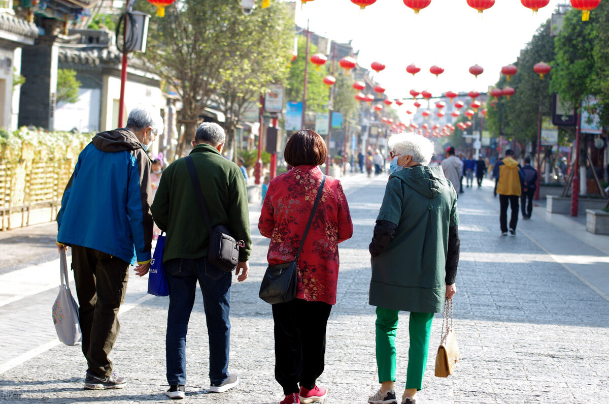 再婚老伴给了我15万彩礼，可仅过1个月，我宁愿退他17万也要逃离