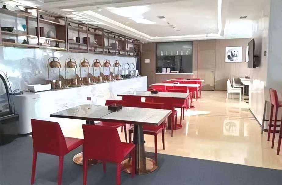 首都机场国际航班休息区,首都机场提供中转免费住宿吗