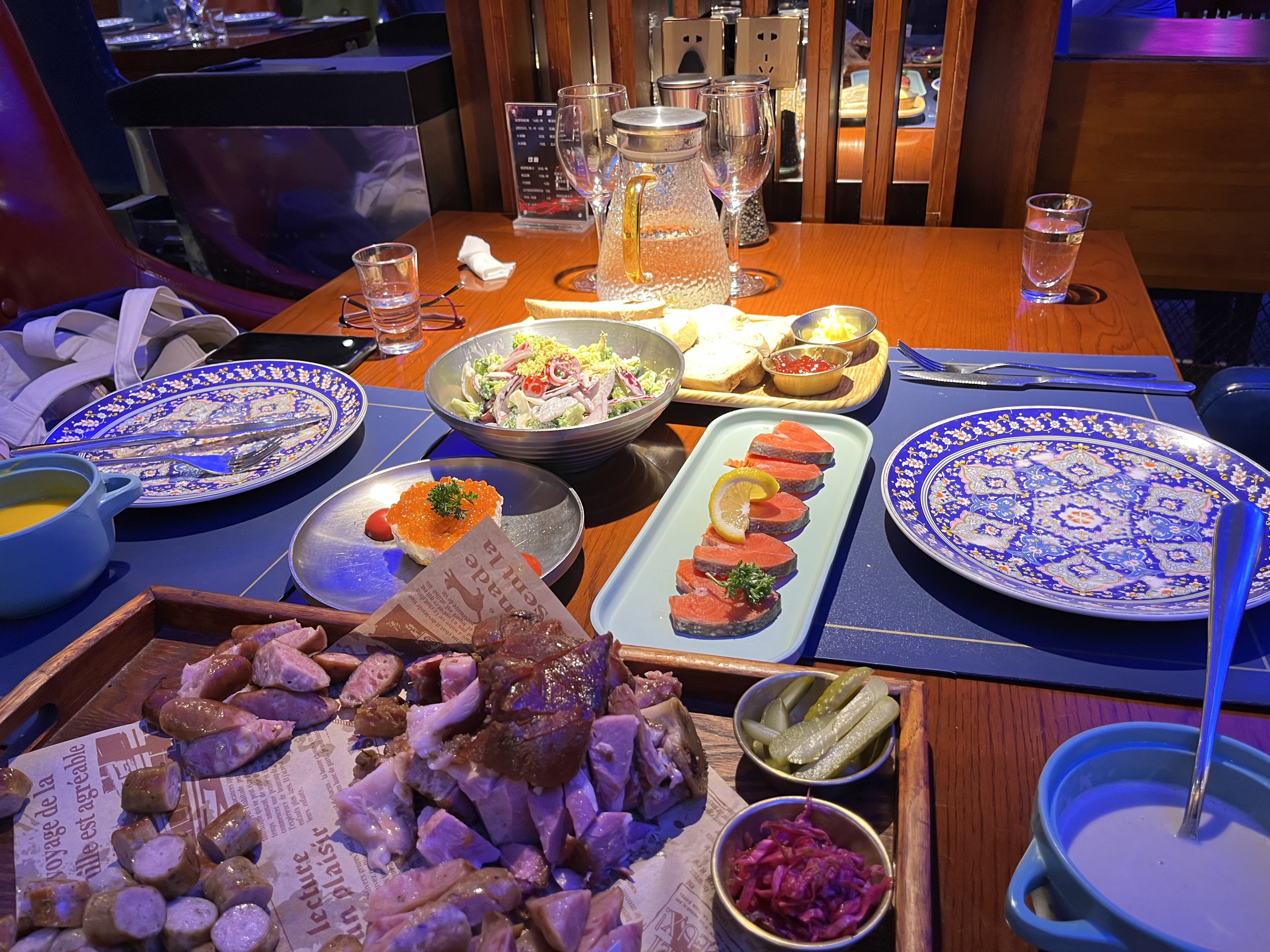 夫妻自驾11000公里,夫妻两人自驾游最新视频